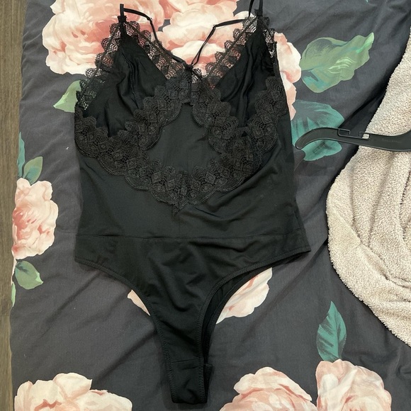 black lace bodysuit - Picture 3 of 4